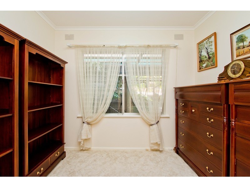 68 Knightsbridge Avenue, Valley View SA 5093