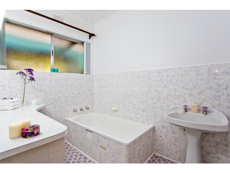 68 Knightsbridge Avenue, Valley View SA 5093