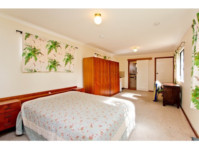 68 Knightsbridge Avenue, Valley View SA 5093