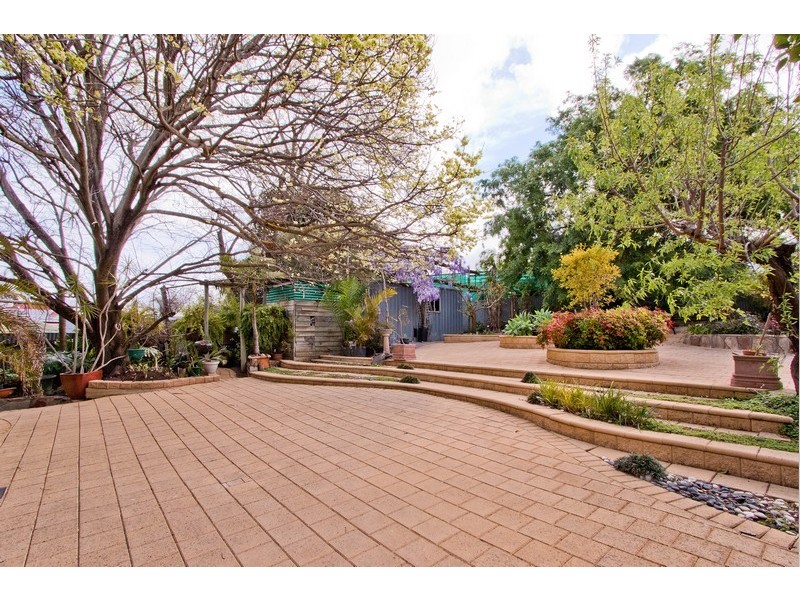 68 Knightsbridge Avenue, Valley View SA 5093