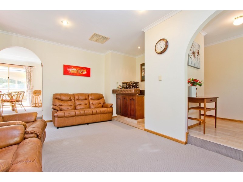 16 Halcyon Avenue, Greenwith SA 5125