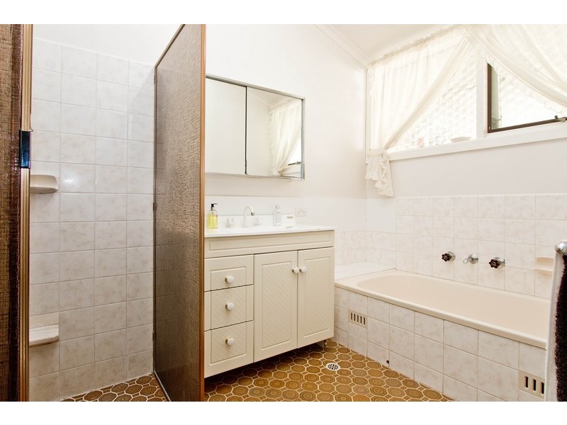 14 Folkstone Street, Modbury Heights SA 5092