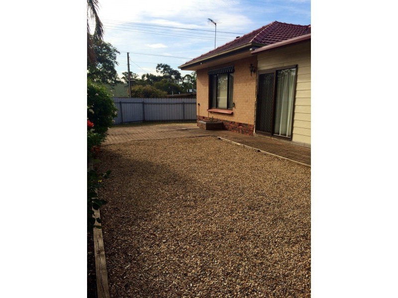 18 Hodge Road, Para Hills SA 5096