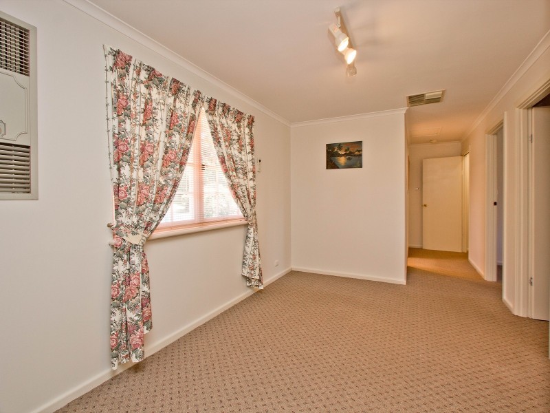 5 Hogan Street, Fairview Park SA 5126