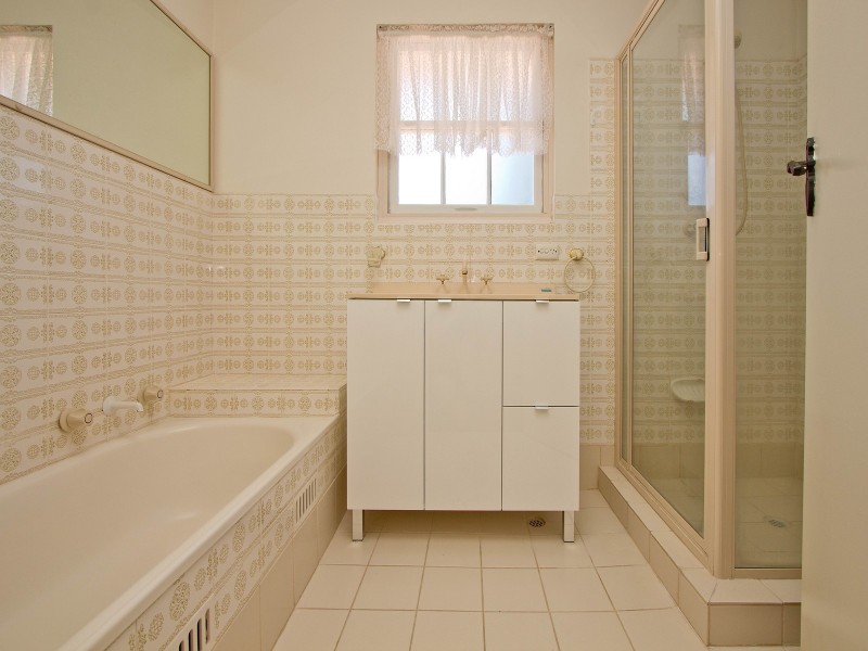 5 Hogan Street, Fairview Park SA 5126