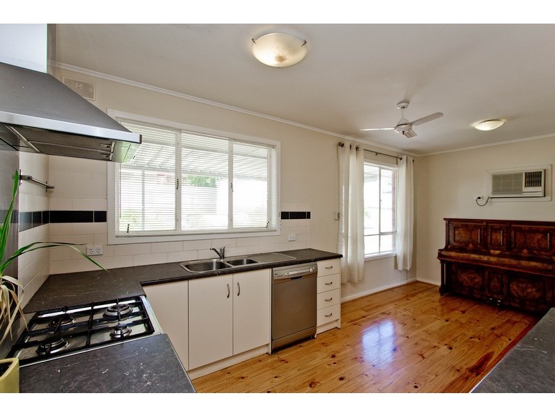 15 Cremin Street, Fairview Park SA 5126