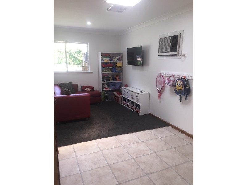 5 Mannum Street, Vista SA 5091