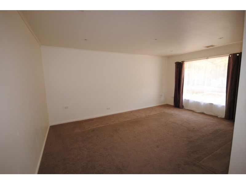 5 Landal Blvd., Redwood Park SA 5097