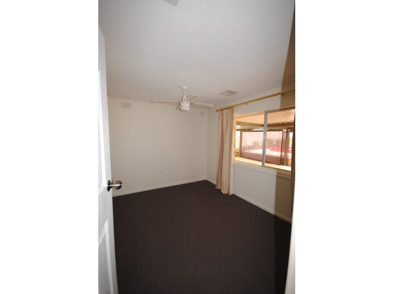 5 Landal Blvd., Redwood Park SA 5097
