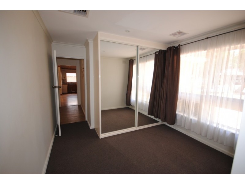5 Landal Blvd., Redwood Park SA 5097