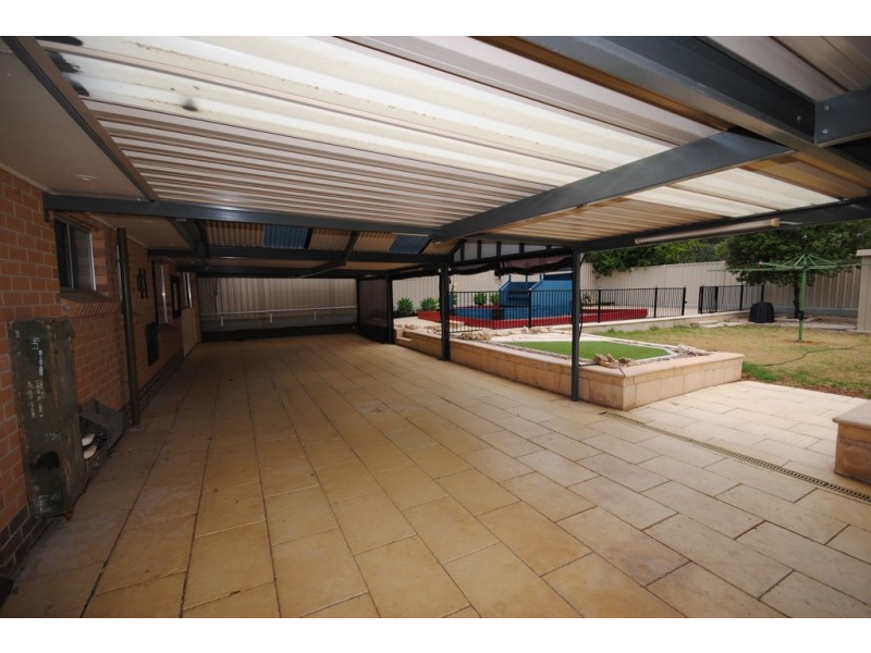 5 Landal Blvd., Redwood Park SA 5097