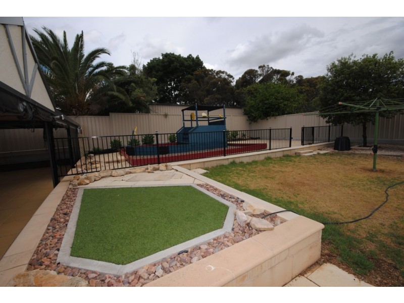 5 Landal Blvd., Redwood Park SA 5097
