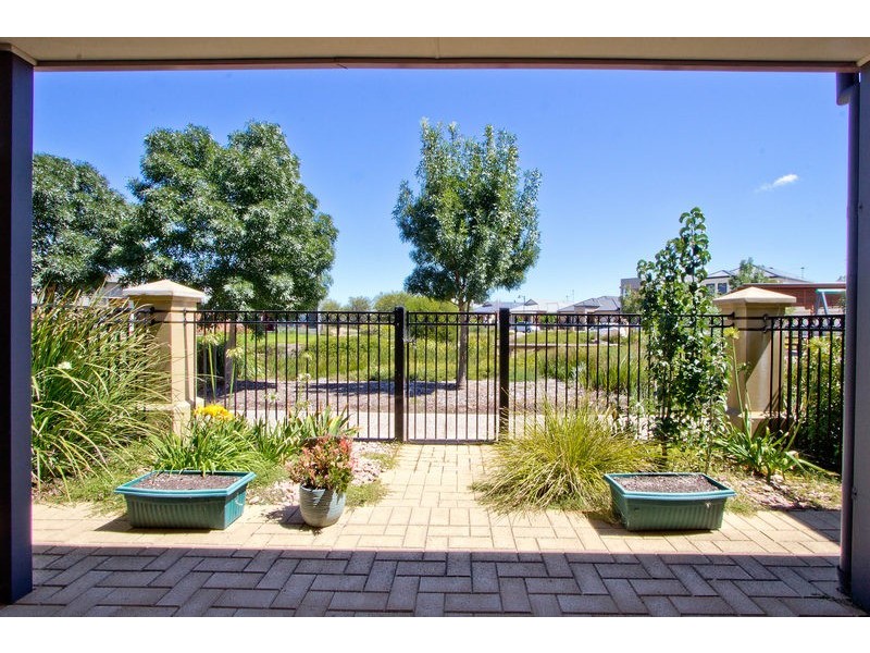 66 Hindmarsh Circuit, Mawson Lakes SA 5095