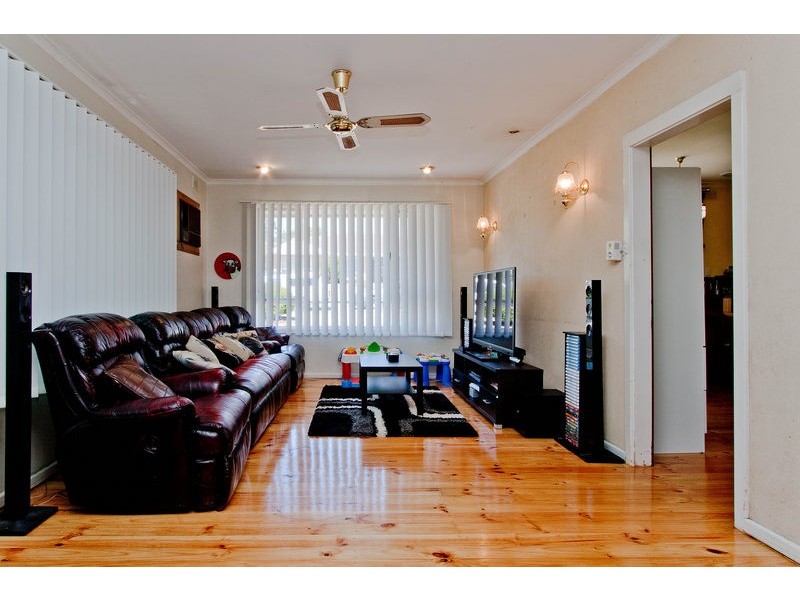 16 Cremin Street, Fairview Park SA 5126