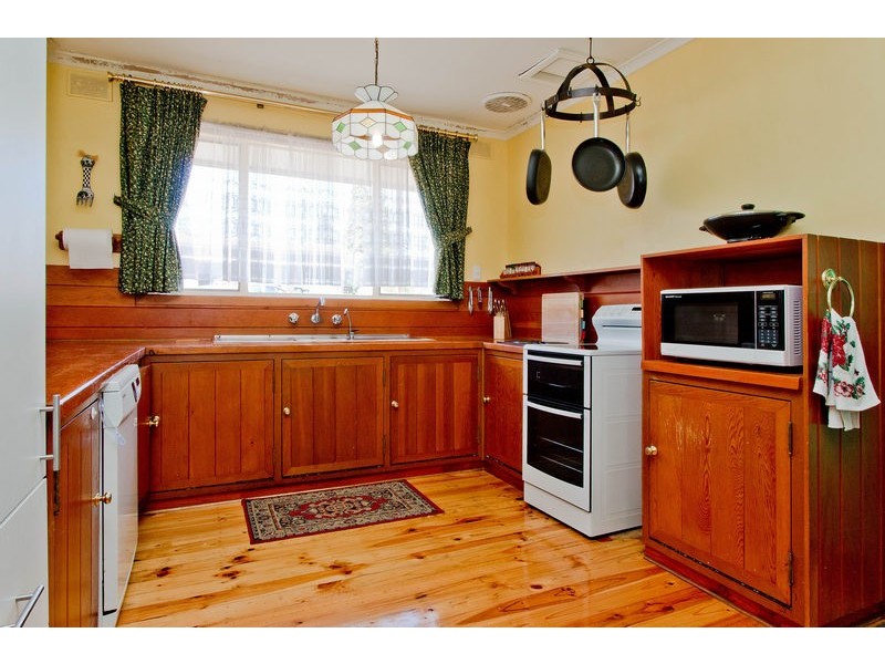 16 Cremin Street, Fairview Park SA 5126