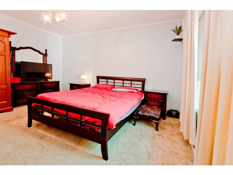 16 Cremin Street, Fairview Park SA 5126