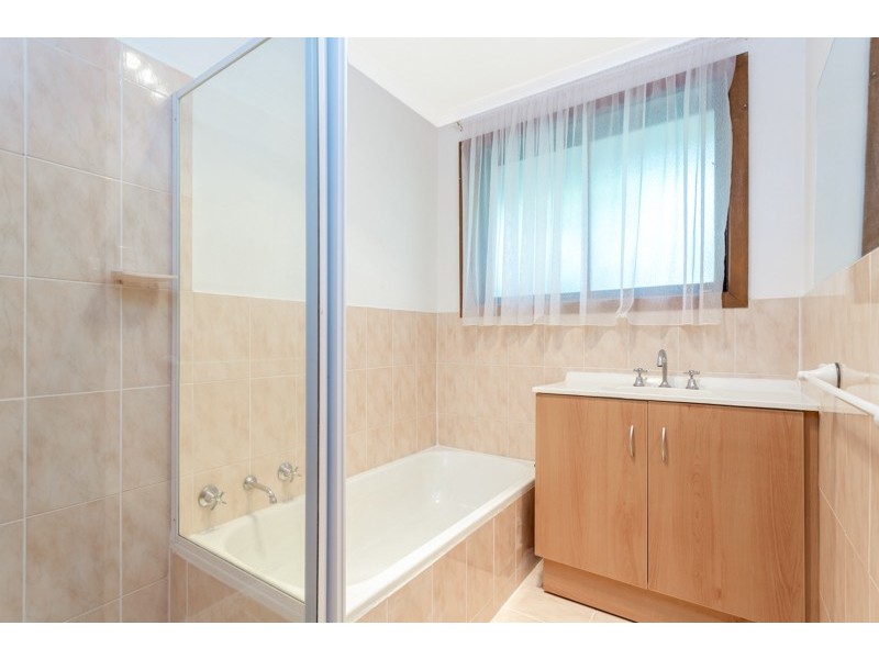 2 Minerva Crescent, Modbury Heights SA 5092