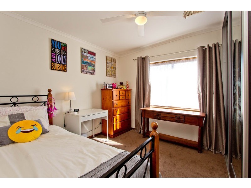 124 Brougham Drive, Valley View SA 5093