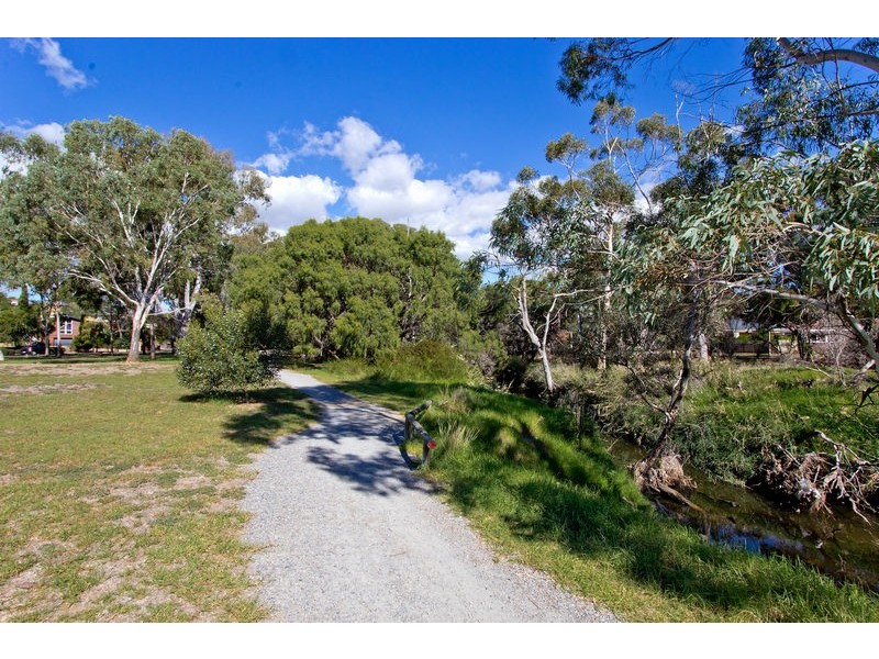 124 Brougham Drive, Valley View SA 5093