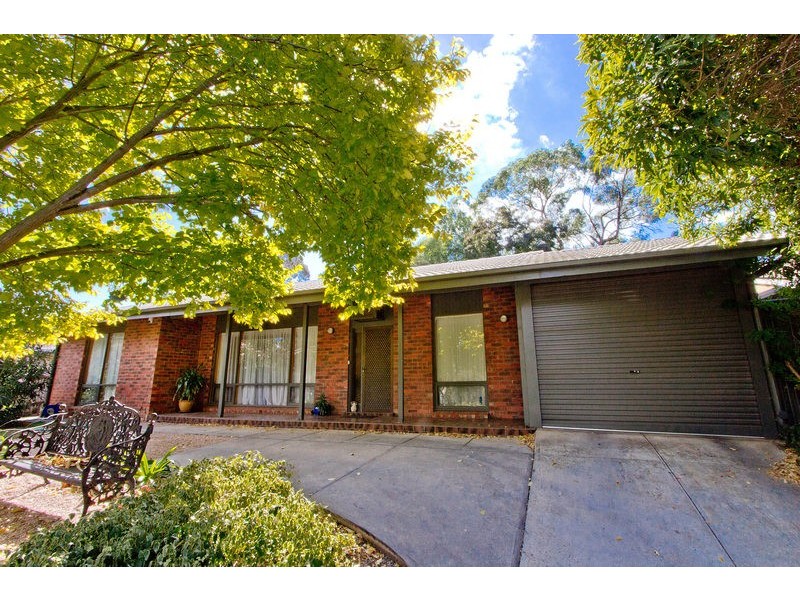 124 Brougham Drive, Valley View SA 5093