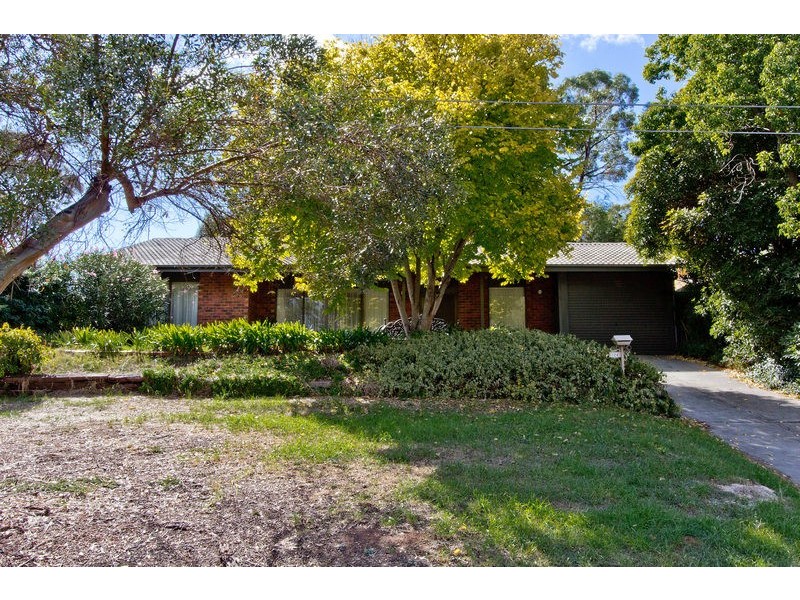 124 Brougham Drive, Valley View SA 5093