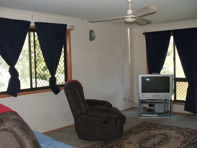 18 James Street, Bundamba QLD 4304