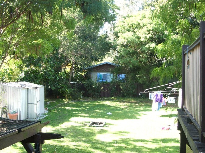 18 James Street, Bundamba QLD 4304