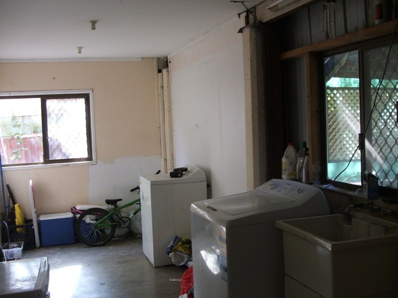 18 James Street, Bundamba QLD 4304