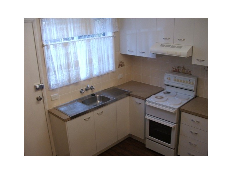 2/5 Duce Street, Bundamba QLD 4304