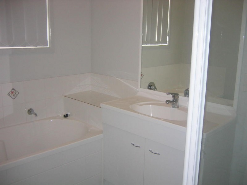 12 Des Arts Place, Wulkuraka QLD 4305