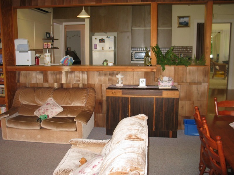 14 Blaxland Street, Eastern Heights QLD 4305