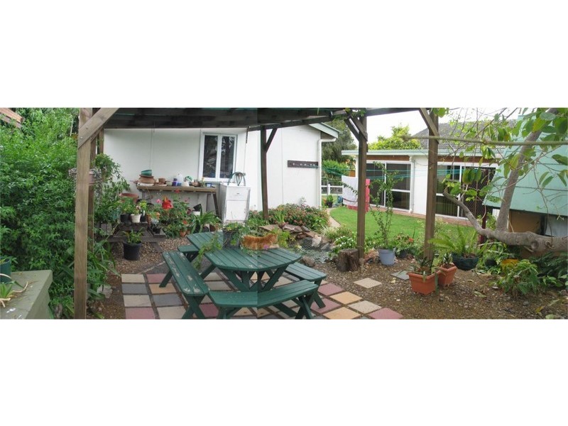 14 Blaxland Street, Eastern Heights QLD 4305