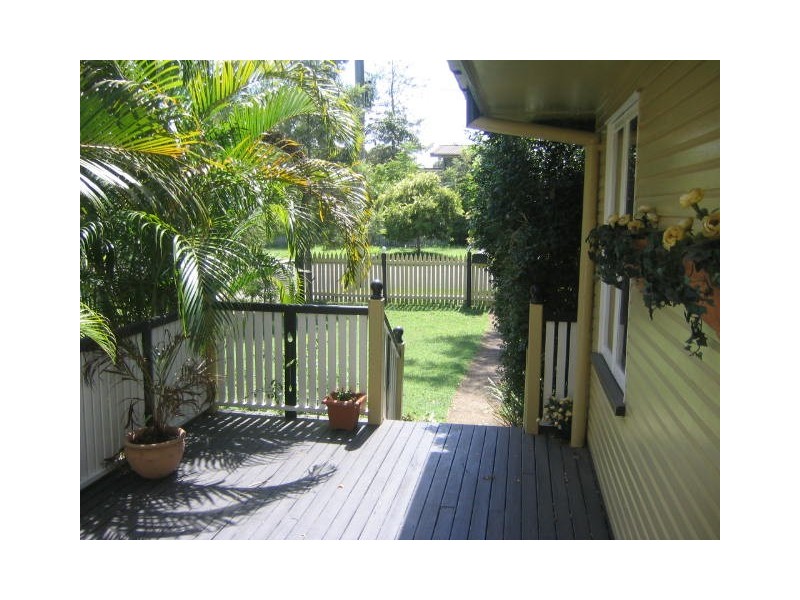 32 Larsen Street, Leichhardt QLD 4305