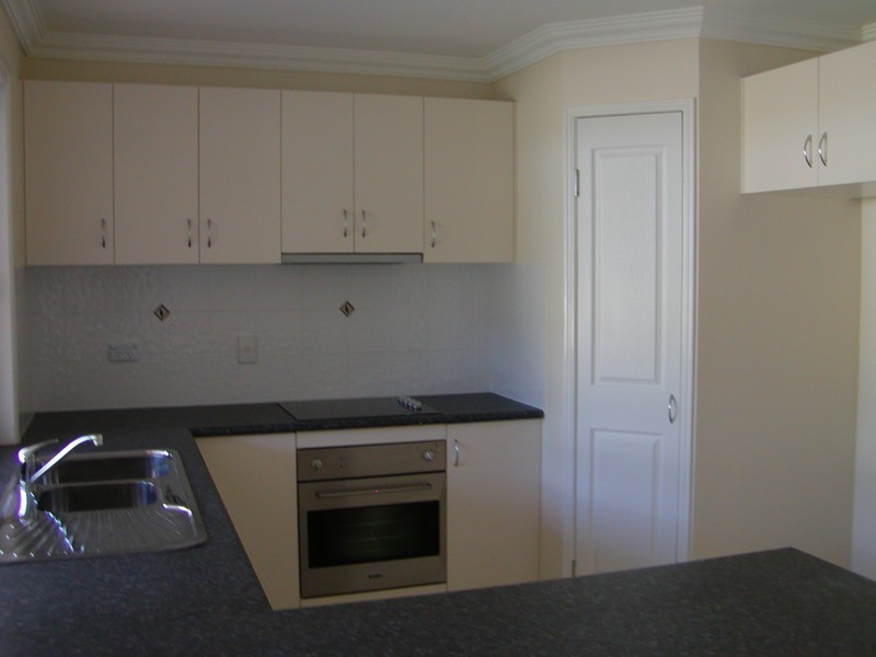 1 / 14 Lagoona Court, Churchill QLD 4305