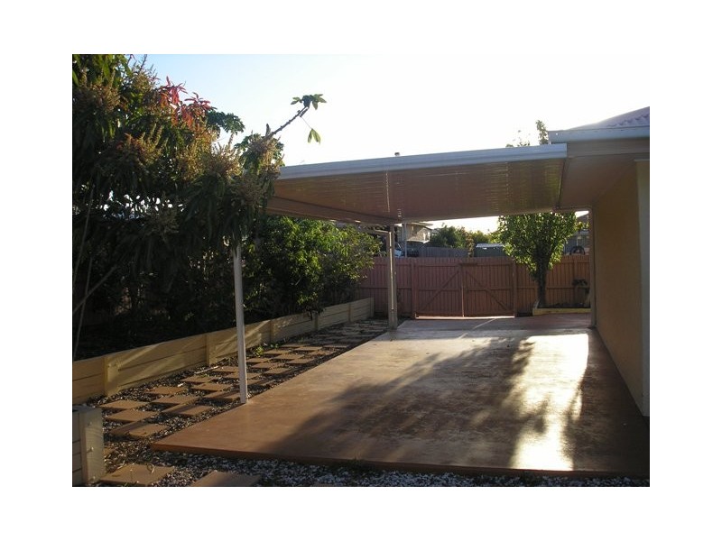 9 Petaine Street, Raceview QLD 4305