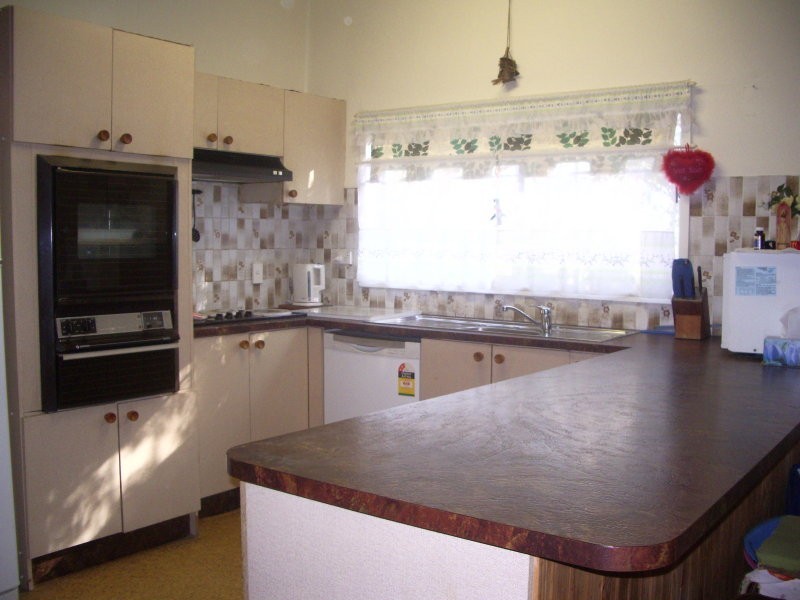 39 River Road, Dinmore QLD 4303