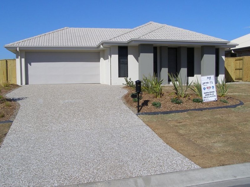 94 Jacaranda Drive, Yamanto QLD 4305