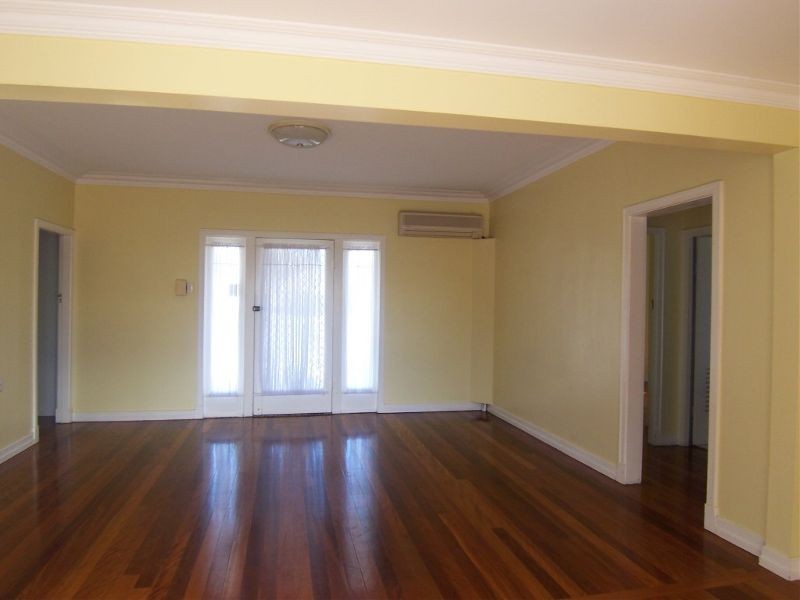 28 Clay Street, Ipswich QLD 4305