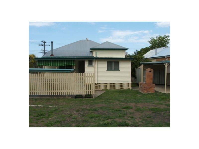 11 Whitehill Road, Newtown QLD 4305