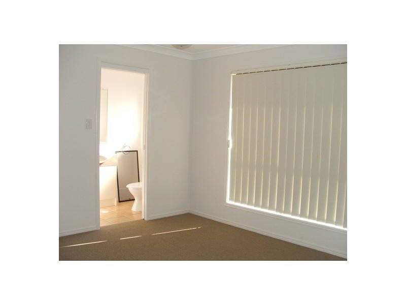 89 Anna Drive, Raceview QLD 4305
