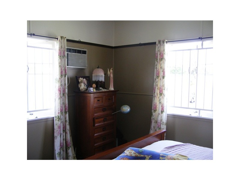 18 Gomer Street, Booval QLD 4304