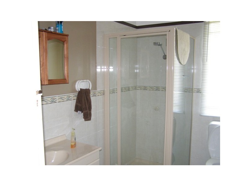 18 Gomer Street, Booval QLD 4304