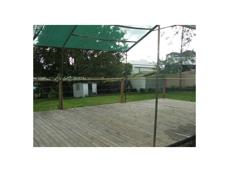 30 Alice Street, Silkstone QLD 4304