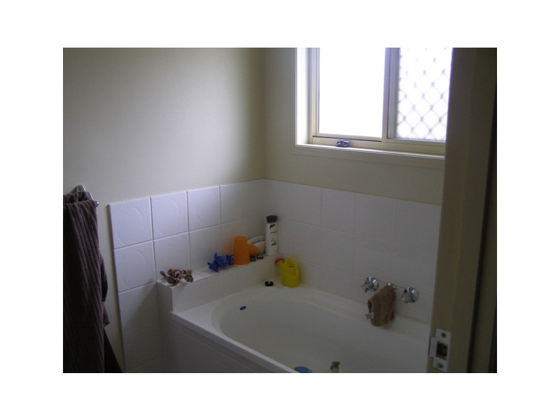 65 Banksia Drive, Raceview QLD 4305