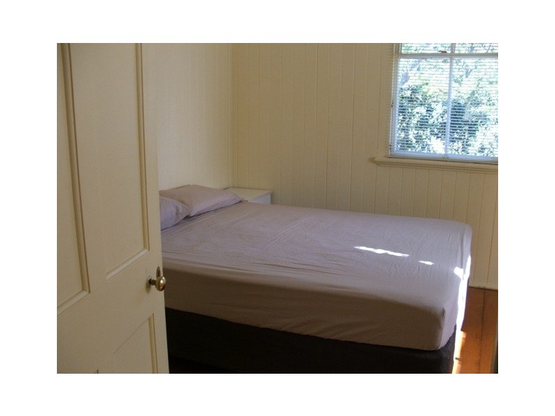 20 Quarry Street, Ipswich QLD 4305