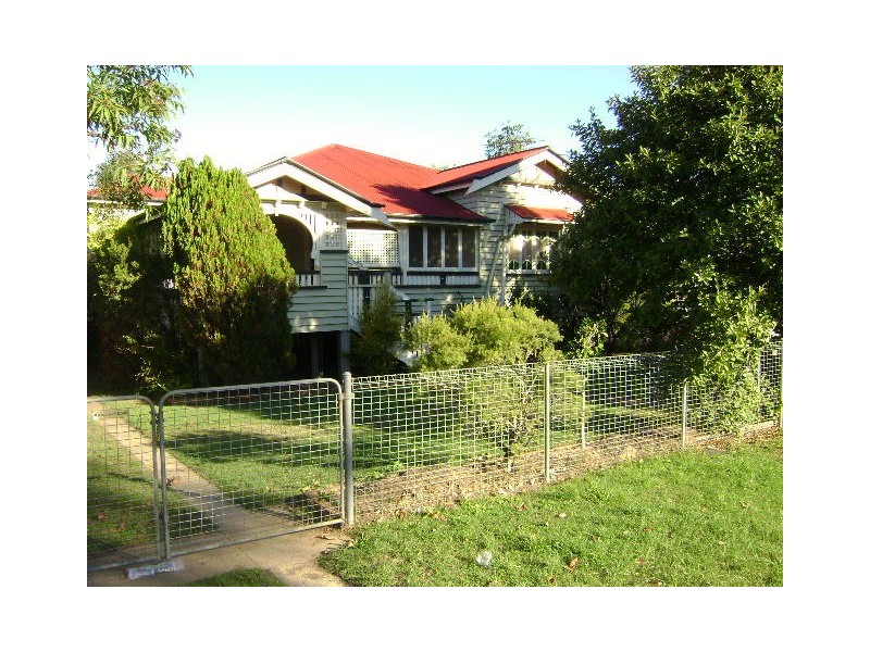 32 Woodford Street, One Mile QLD 4305