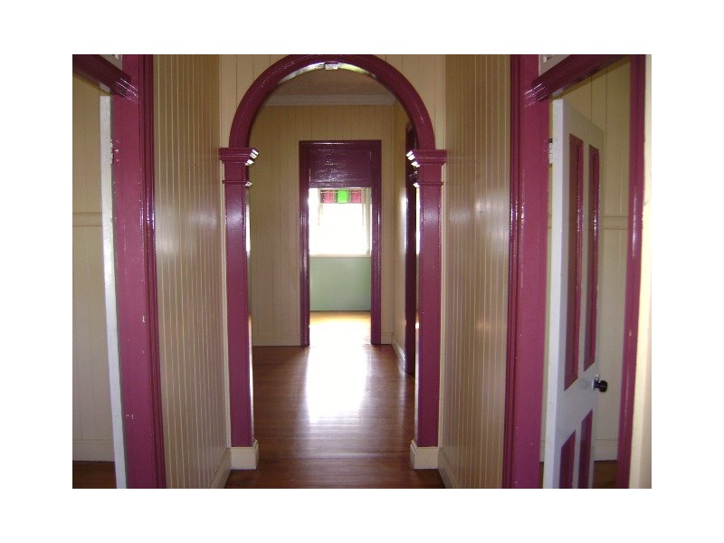 25 The Terrace, North Ipswich QLD 4305