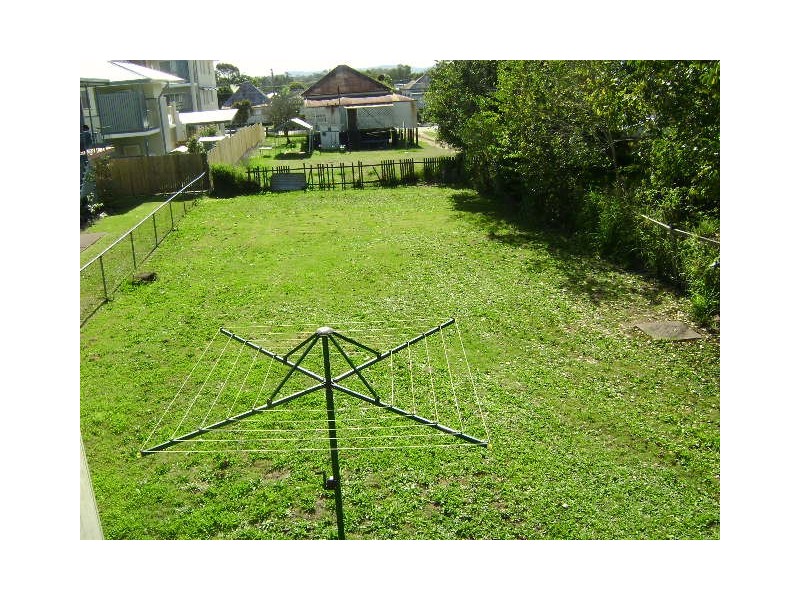 25 The Terrace, North Ipswich QLD 4305