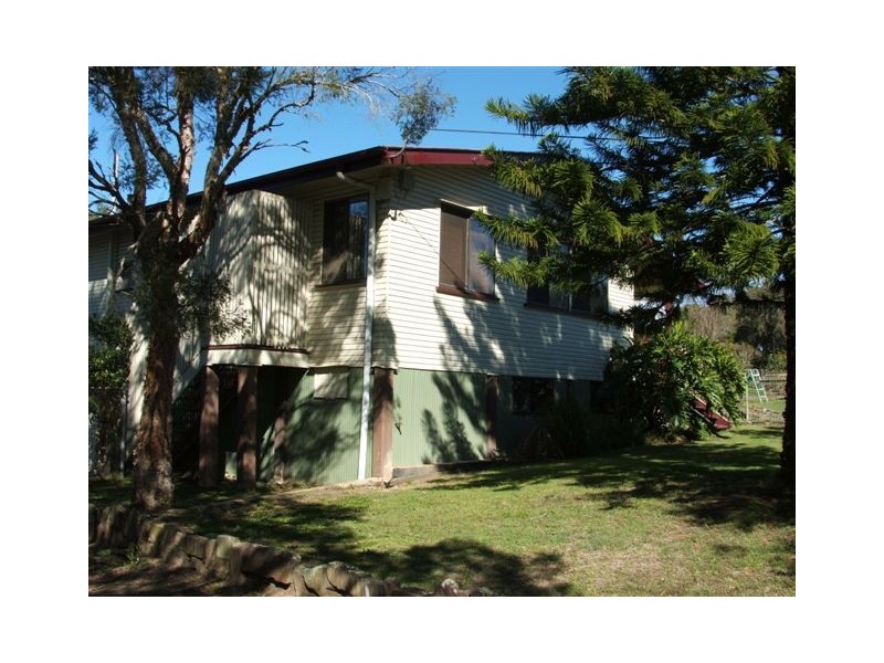 21 Albert Street, North Ipswich QLD 4305