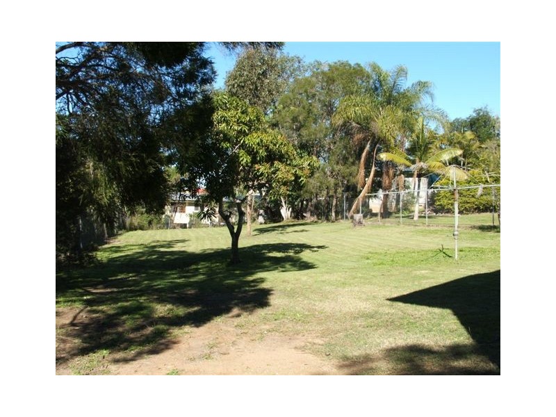 21 Albert Street, North Ipswich QLD 4305